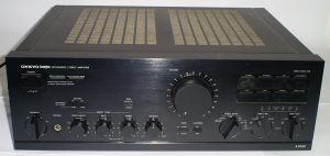 Onkyo A-8190 Voorzijde Small